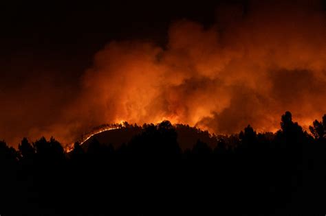 Spain’s fire season kicks off early, forcing 1,500 to flee